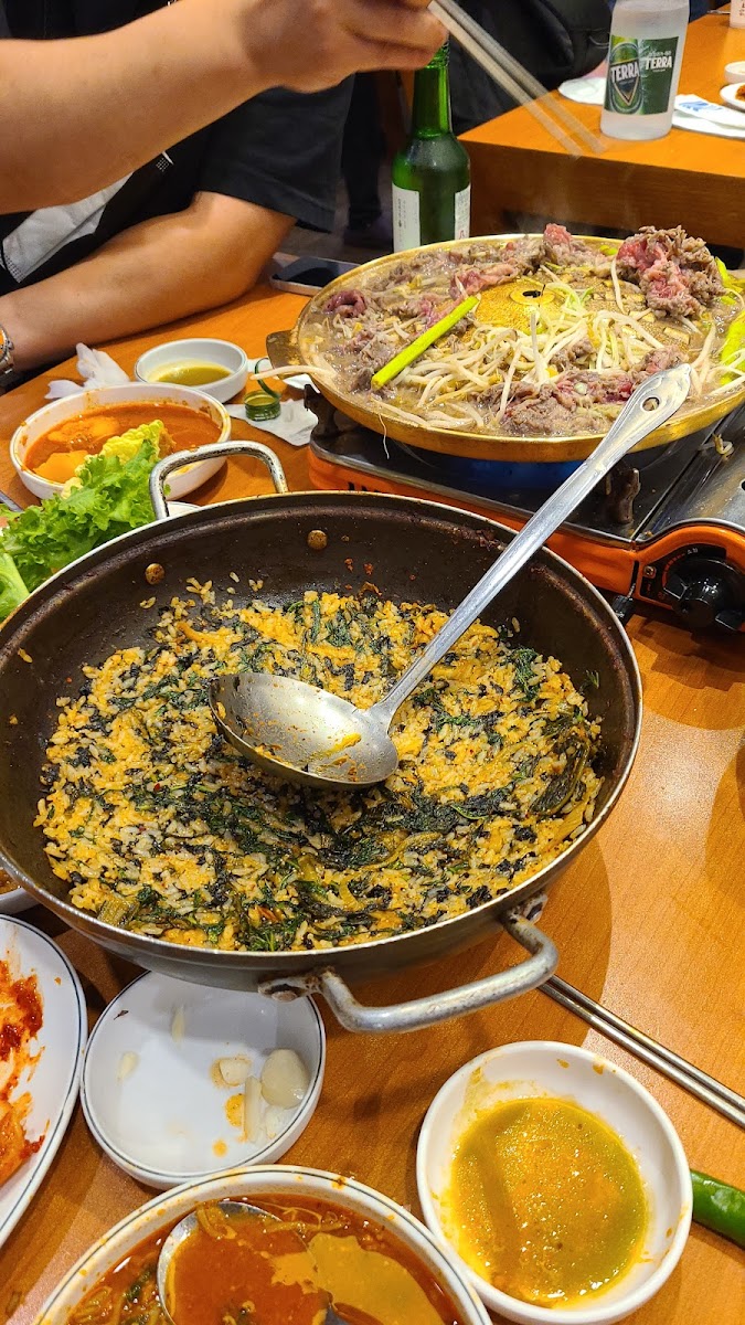 Song-Ga-Ne Gamja-Tang (Pork Back-Bone Stew) 송가네감자탕 본점-10